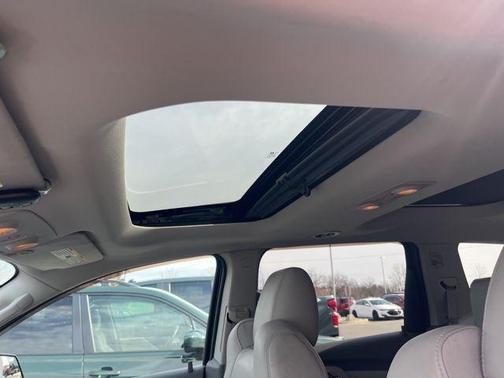 Black Granite Metallic 2010 Chevrolet Traverse LT