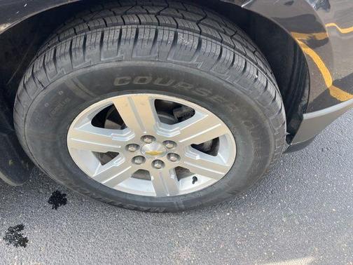 Black Granite Metallic 2010 Chevrolet Traverse LT