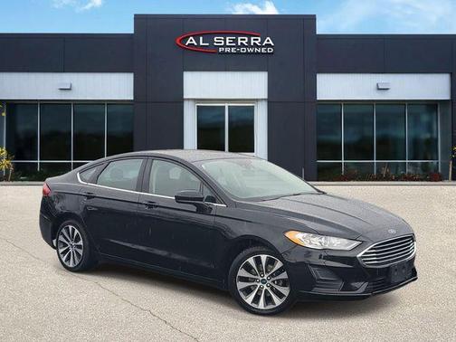 Black 2019 Ford Fusion SE