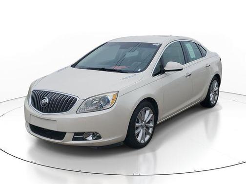 White Diamond Clearcoat 2014 Buick Verano