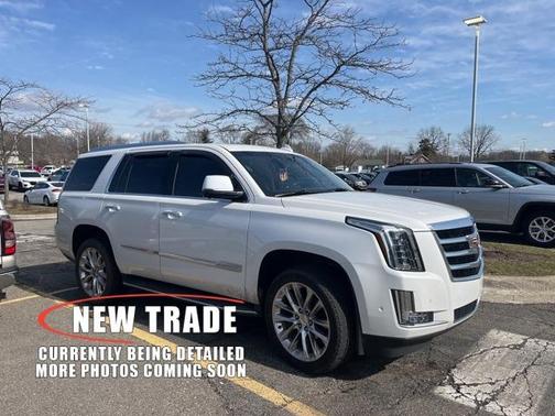 2018 Cadillac Escalade Luxury