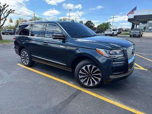 Blue Metallic 2024 Lincoln Navigator Reserve