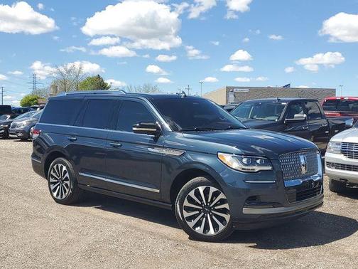 Blue Metallic 2024 Lincoln Navigator Reserve