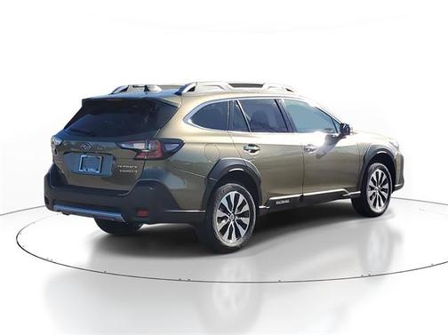 2025 Subaru Outback Touring XT