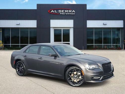 2023 Chrysler 300 Touring L