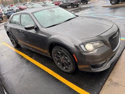 2023 Chrysler 300 Touring L