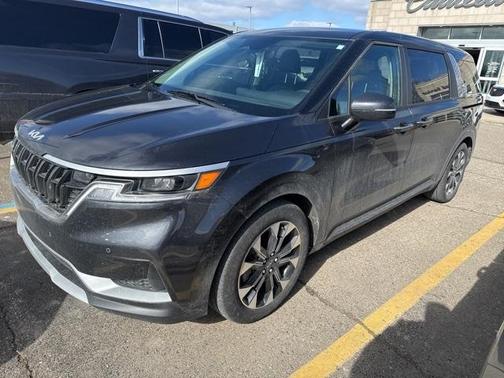 2024 Kia Carnival EX