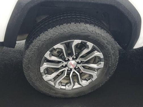 Summit White 2024 GMC Canyon Denali