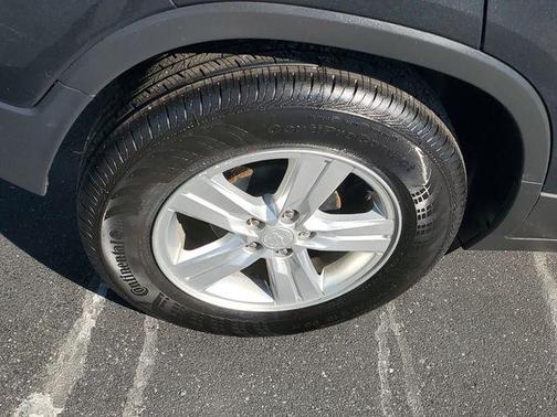 Nightfall Gray Metallic 2019 Chevrolet Trax LT
