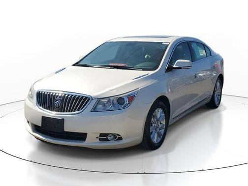 White Diamond Clearcoat 2013 Buick LaCrosse Leather