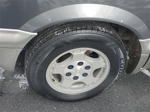 2005 Chevrolet Astro 