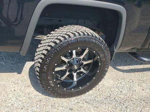Onyx Black 2017 GMC Sierra 1500 SLE