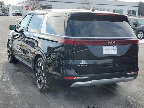 2023 Kia Carnival EX