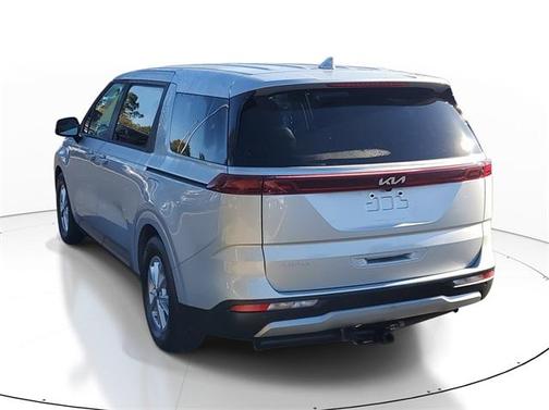 2023 Kia Carnival LX