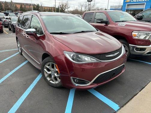 Velvet Red Pearlcoat 2019 Chrysler Pacifica Limited