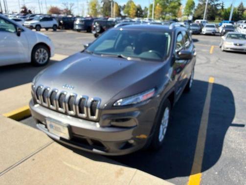 Granite Crystal Clearcoat Metallic 2017 Jeep Cherokee Latitude