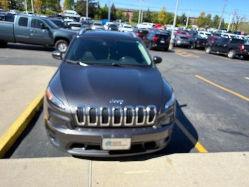 Granite Crystal Clearcoat Metallic 2017 Jeep Cherokee Latitude