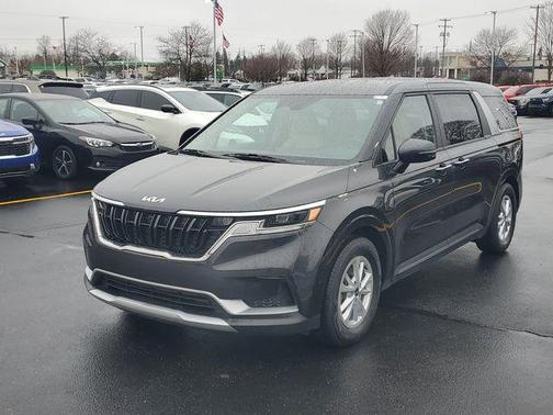 Metal 2024 Kia Carnival LX