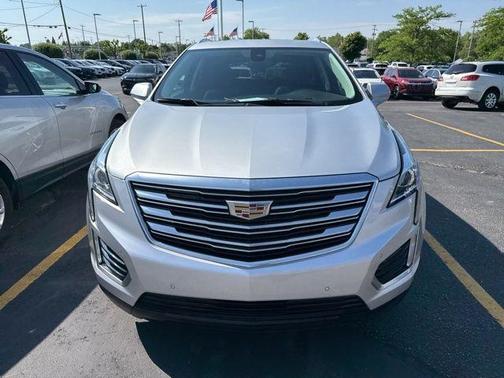Radiant Silver Metallic 2017 Cadillac XT5 Luxury