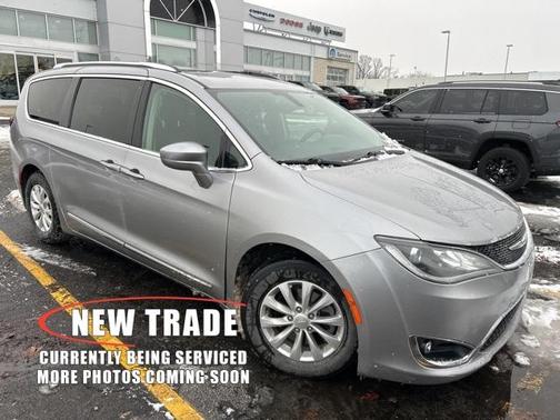 2018 Chrysler Pacifica Touring-L