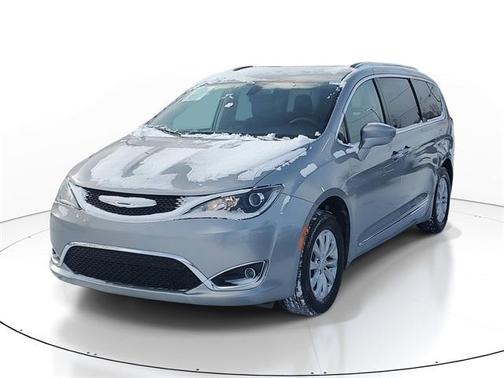 2018 Chrysler Pacifica Touring-L