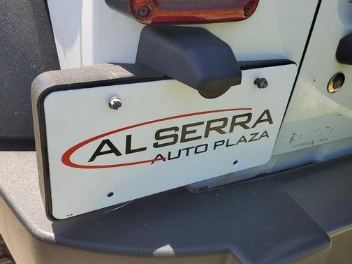 Bright White Clearcoat 2015 Jeep Wrangler Unlimited Sport
