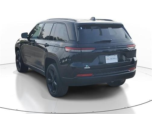 2022 Jeep Grand Cherokee Altitude