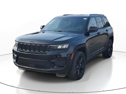 2022 Jeep Grand Cherokee Altitude
