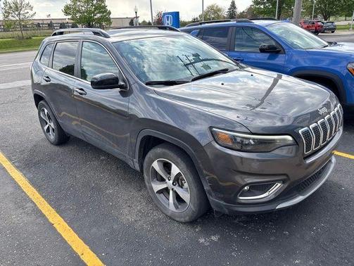 Granite Crystal Clearcoat Metallic 2022 Jeep Cherokee Limited