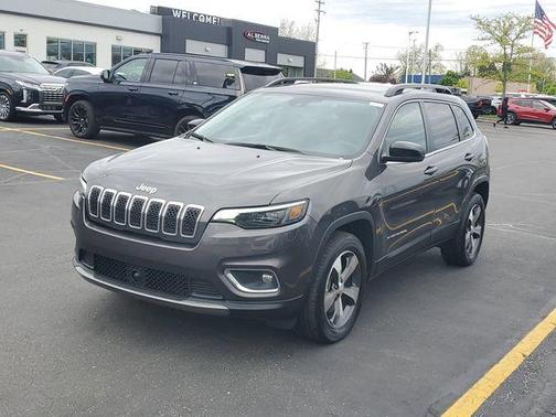Granite Crystal Clearcoat Metallic 2022 Jeep Cherokee Limited
