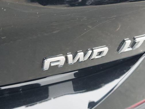 Mosaic Black Metallic 2024 Chevrolet Equinox LT