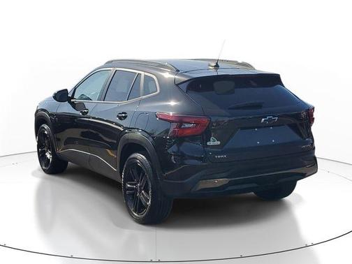 Mosaic Black Metallic 2025 Chevrolet Trax ACTIV