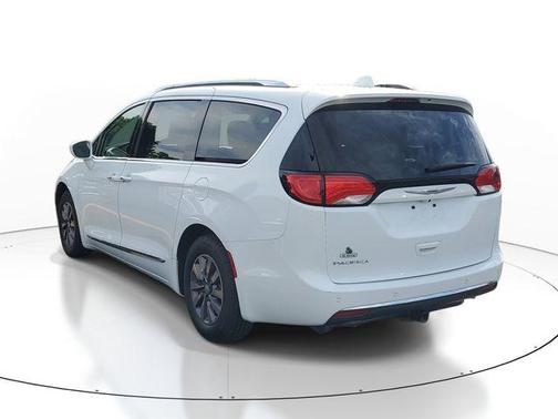 Bright White Clearcoat 2019 Chrysler Pacifica Touring-L Plus