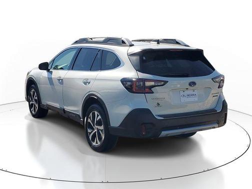 Crystal White Pearl 2022 Subaru Outback Touring