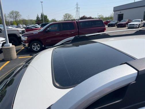 Crystal White Pearl 2022 Subaru Outback Touring