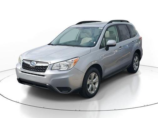 Ice Silver Metallic 2015 Subaru Forester 2.5i Premium