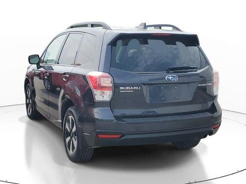 Dark Gray Metallic 2018 Subaru Forester 2.5i Premium