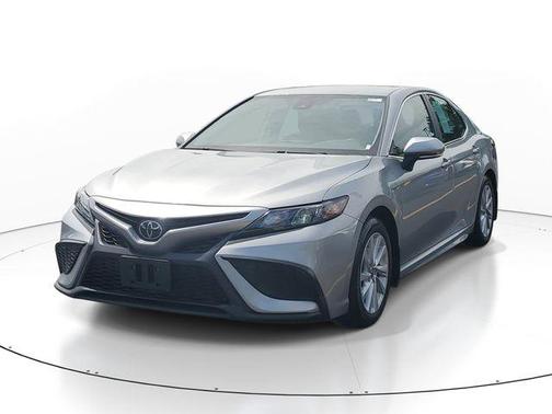 Silver 2023 Toyota Camry SE