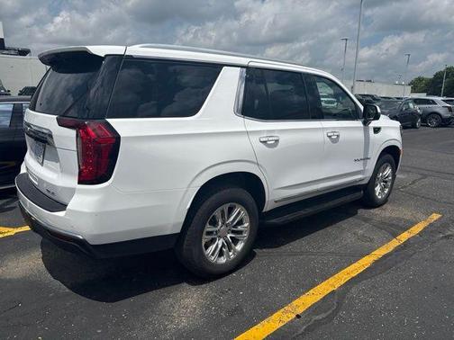 Summit White 2023 GMC Yukon SLT