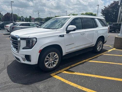Summit White 2023 GMC Yukon SLT