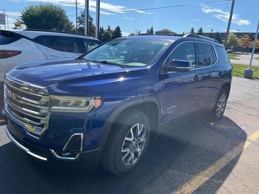 2023 GMC Acadia SLT
