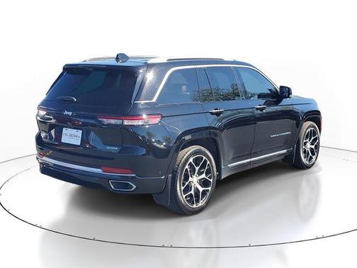 Diamond Black 2022 Jeep Grand Cherokee 4xe Summit