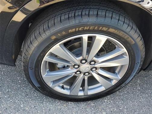 2022 Cadillac XT6 Premium Luxury FWD