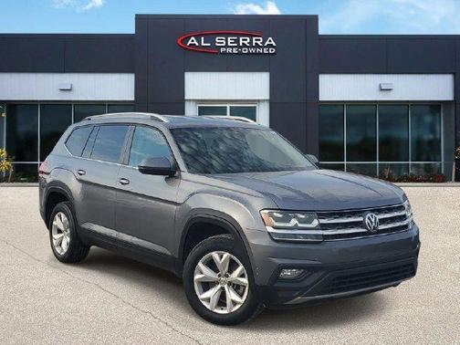Platinum Gray Metallic 2018 Volkswagen Atlas 3.6L SE w/Technology