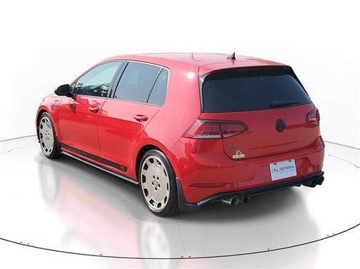 2018 Volkswagen Golf R 2.0T w/DCC & Navigation