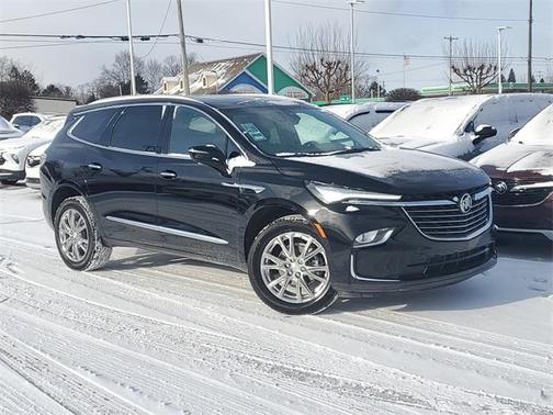 2022 Buick Enclave Essence