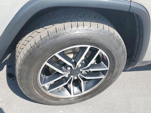 Sting Gray Clearcoat 2021 Jeep Grand Cherokee Trailhawk