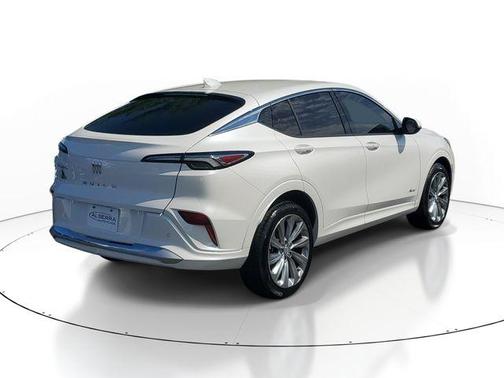 White Frost Tri-Coat 2025 Buick Envista Avenir