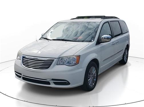 2013 Chrysler Town & Country Touring-L