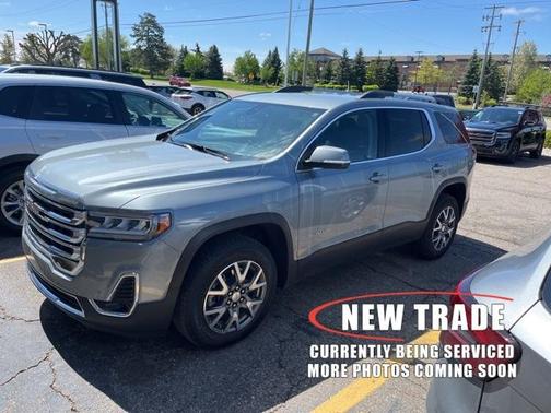 2023 GMC Acadia SLT